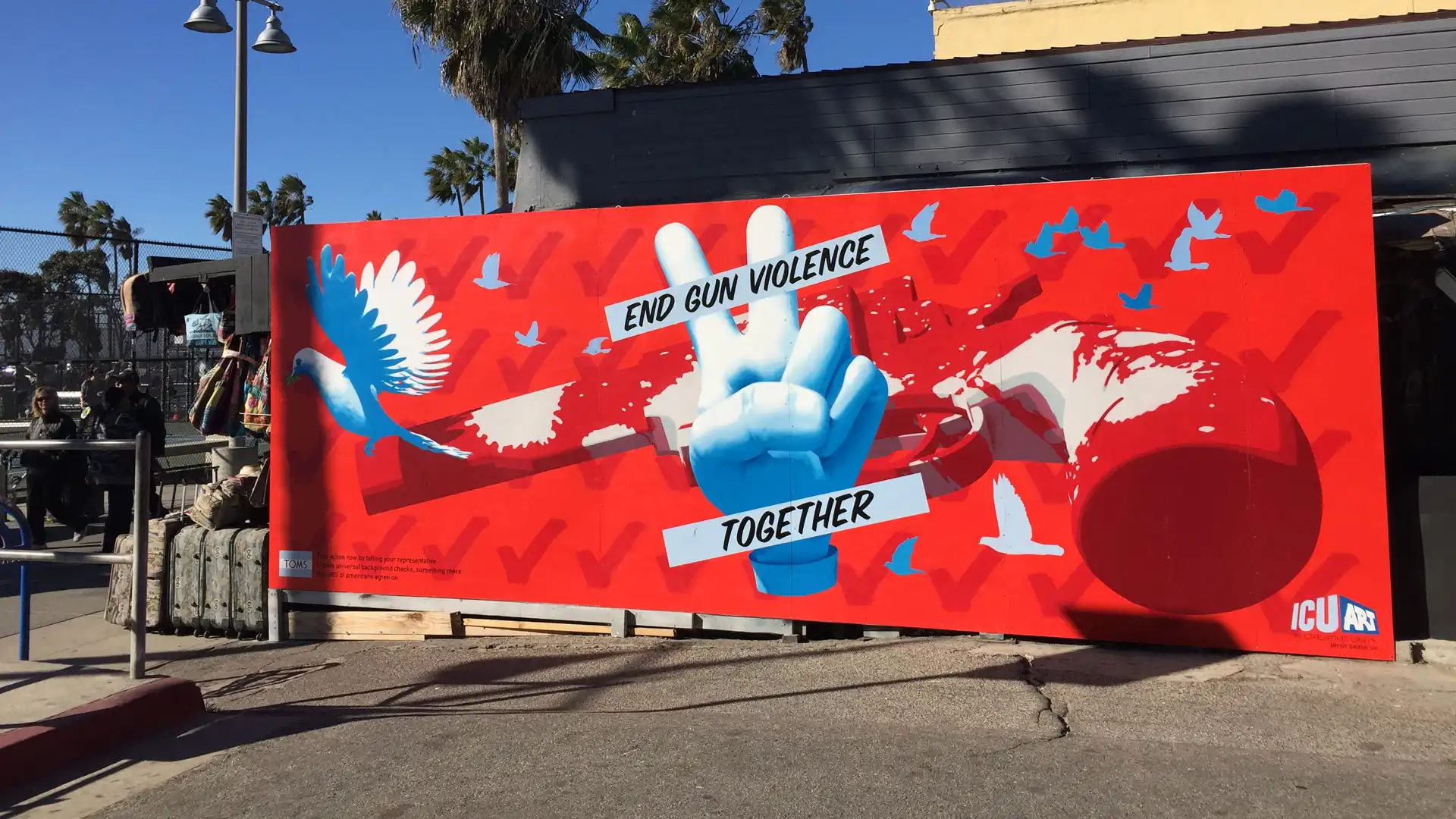 Toms-Gun-Violence_H_L
